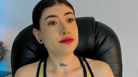 Snapshot of melody_suarez chatting on January 2025 07:41:02 PM MELODY online show from January 2025 07:41:02 PM