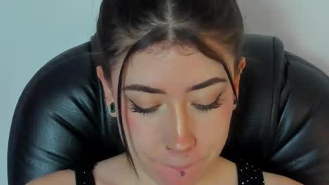 Snapshot of melody_suarez chatting on February 2025 10:39:01 PM MELODY online show from February 2025 10:39:01 PM