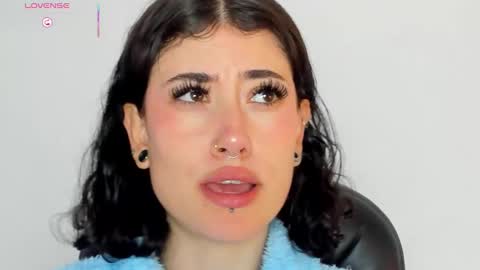 Snapshot of melody_suarez chatting on March 2025 02:04:02 AM MELODY online show from March 2025 02:04:02 AM