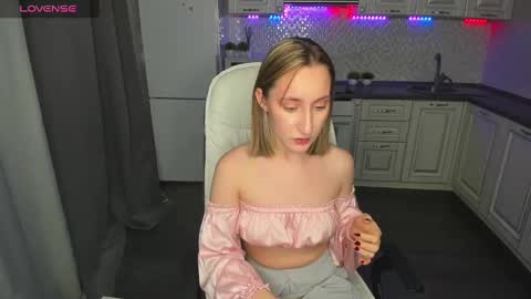 Kaylie online show from December 2024 04:33:01 AM