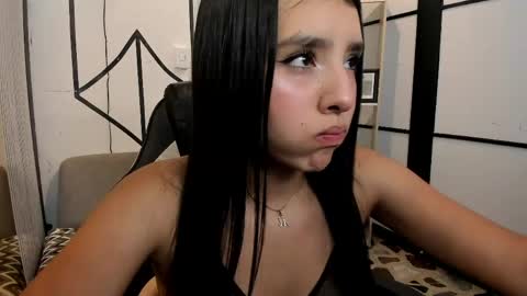 Snapshot of melodyprice_ chatting on May 2026 08:15:01 PM Melody online show from May 2026 08:15:01 PM