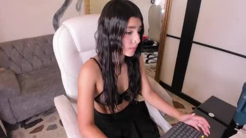 Snapshot of melodyprice_ chatting on May 2026 09:12:01 PM Melody online show from May 2026 09:12:01 PM