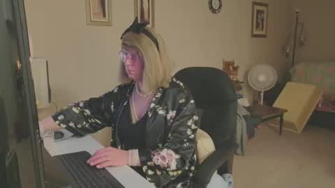 Melody online show from November 2025 05:38:01 PM