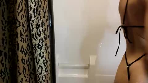 meltingmynx online show from October 2025 11:33:02 AM