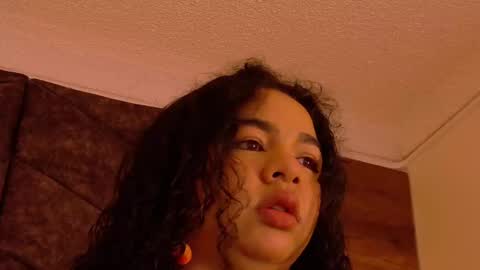  Memphis Williams  online show from November 2025 02:43:02 AM