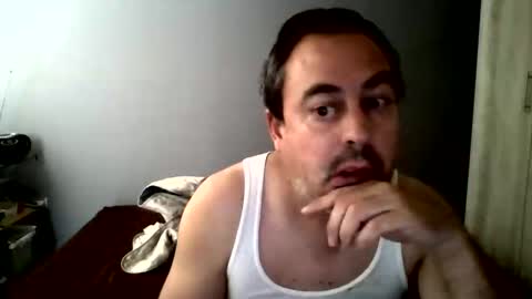 Snapshot of men_thin chatting on October 2025 03:51:01 PM Travieso online show from October 2025 03:51:01 PM