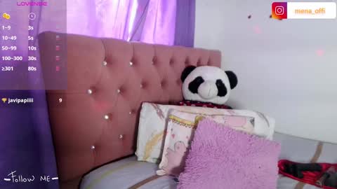 Snapshot of mena_hicks chatting on January 2025 07:13:02 PM Heart online show from January 2025 07:13:02 PM