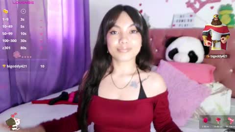 Snapshot of mena_hicks chatting on February 2025 07:02:01 PM Heart online show from February 2025 07:02:01 PM