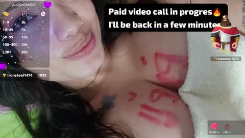 Snapshot of mena_hicks chatting on March 2025 07:23:01 PM Heart online show from March 2025 07:23:01 PM