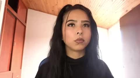 Menca of your love online show from November 2025 04:19:02 PM