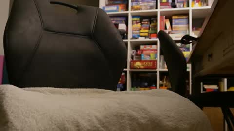 meneerkaas online show from December 2024 04:30:01 PM