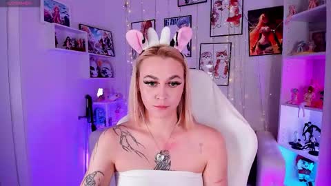 Snapshot of meow_amanda chatting on September 2025 05:56:01 PM your kitty Amanda online show from September 2025 05:56:01 PM