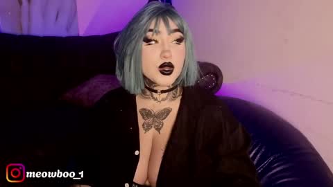 Snapshot of meow_boo chatting on April 2026 07:17:02 PM Aruz online show from April 2026 07:17:02 PM
