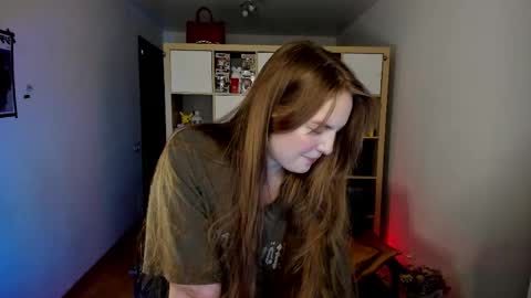 Flora  Next stream November 17th at 6  GMT online show from April 2026 04:39:01 AM