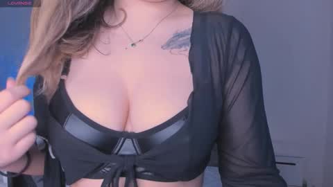 Snapshot of meow_rinnie chatting on December 2025 10:02:01 AM My links --- online show from December 2025 10:02:01 AM