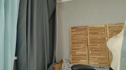 Snapshot of meowwmurr chatting on March 2026 04:14:02 AM Mia online show from March 2026 04:14:02 AM