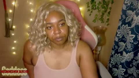 Snapshot of mercedesredd chatting on July 2026 04:58:01 PM Mercedes Redd online show from July 2026 04:58:01 PM