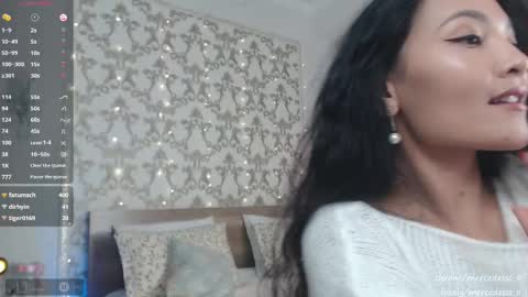 Snapshot of mercedesss_8 chatting on December 2024 12:44:02 PM Next show on 03 Dec online show from December 2024 12:44:02 PM