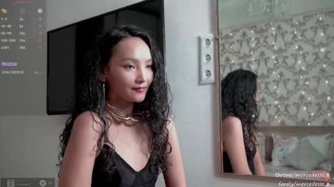 Snapshot of mercedesss_8 chatting on January 2025 09:41:01 AM Next show on 03 Dec online show from January 2025 09:41:01 AM