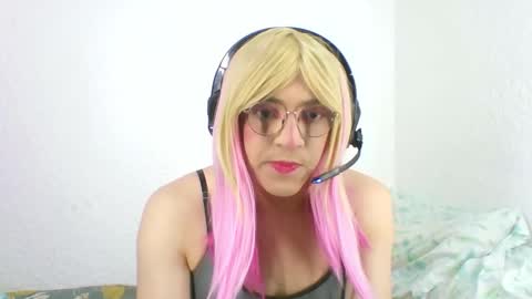 MERCIE online show from October 2025 07:03:01 PM