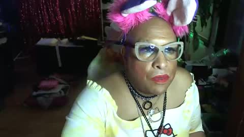 Snapshot of mercurybeetle chatting on December 2025 08:45:02 AM Tsukiko online show from December 2025 08:45:02 AM