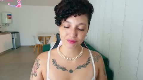 Miss Freckles online show from February 2025 03:41:02 PM