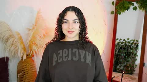 Snapshot of merida_bell18 chatting on November 2025 10:54:01 PM Merida Bell online show from November 2025 10:54:01 PM