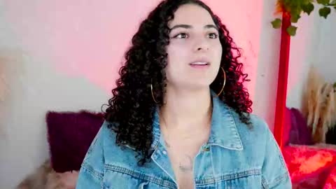 Snapshot of merida_bell18 chatting on January 2026 10:37:01 PM Merida Bell online show from January 2026 10:37:01 PM