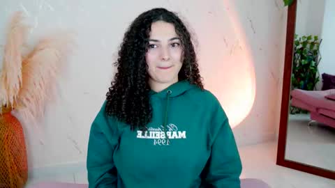 Snapshot of merida_bell18 chatting on February 2026 01:12:01 AM Merida Bell online show from February 2026 01:12:01 AM