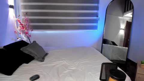 Snapshot of merida_taylor_ chatting on September 2025 12:51:01 PM Merida online show from September 2025 12:51:01 PM