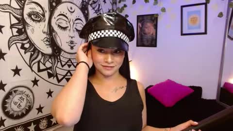 Merilyn  online show from October 2025 10:47:02 PM