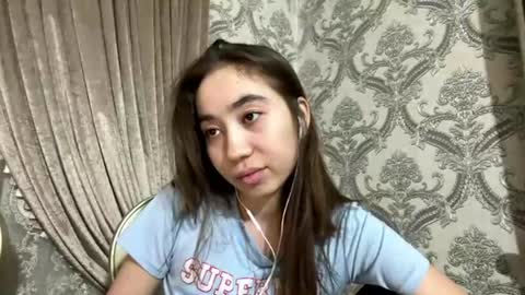 Snapshot of merlenebixel chatting on July 2026 05:45:01 PM merlenebixel online show from July 2026 05:45:01 PM