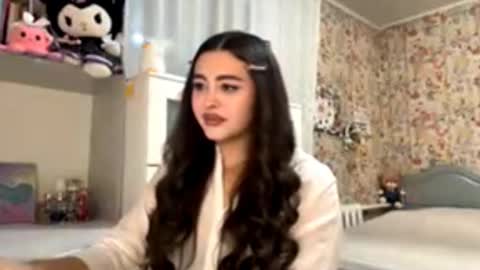 Snapshot of merlenegnoza chatting on November 2025 05:39:01 PM Enni online show from November 2025 05:39:01 PM