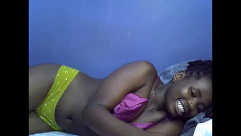 merlin_queen online show from November 2025 05:55:02 PM