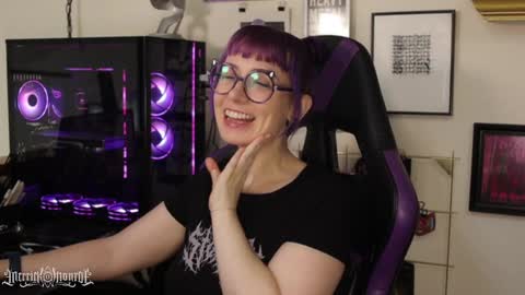 Snapshot of merrickmonroe chatting on September 2025 08:03:01 PM merrick monroe online show from September 2025 08:03:01 PM