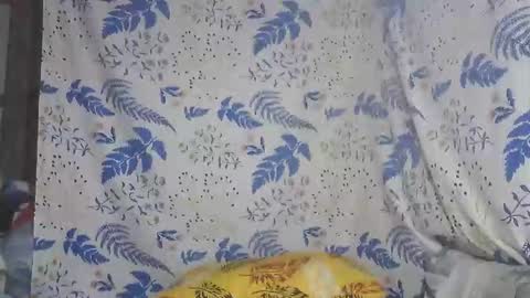 merry_cutejoy online show from October 2025 04:25:02 PM