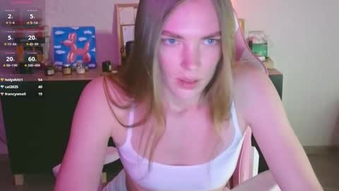 Susan online show from March 2025 08:52:02 PM