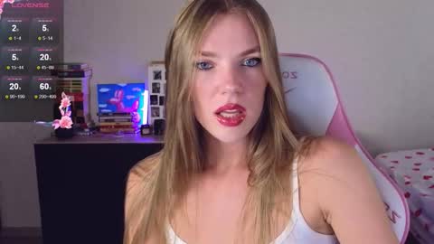 Susan online show from September 2025 03:45:02 PM