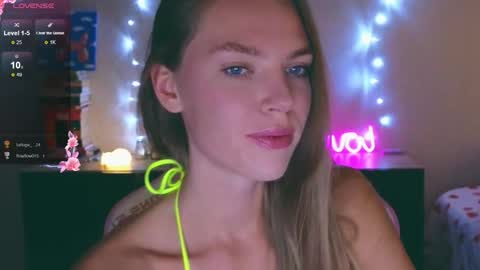 Susan online show from November 2025 04:21:02 PM