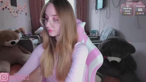 Snapshot of merryl_clark chatting on April 2026 02:19:01 PM Sara online show from April 2026 02:19:01 PM