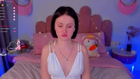 Anna online show from February 2025 09:53:01 AM