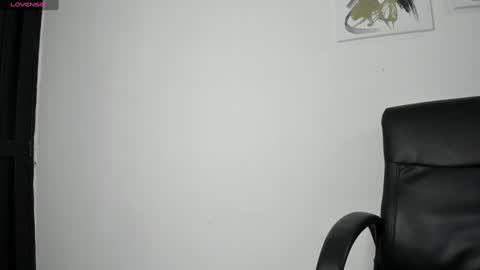 Snapshot of merysummer chatting on December 2024 12:24:01 AM Mery Summer online show from December 2024 12:24:01 AM