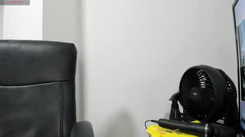 Snapshot of merysummer chatting on February 2025 01:09:02 AM Mery Summer online show from February 2025 01:09:02 AM