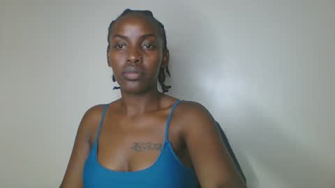 Snapshot of messyluna chatting on March 2026 02:07:02 AM meggy and bree online show from March 2026 02:07:02 AM