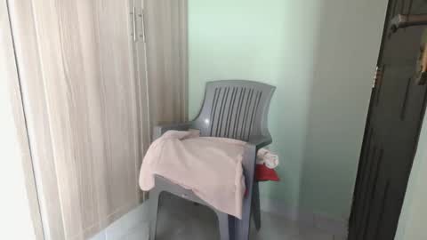 Snapshot of messyluna chatting on April 2026 09:05:02 PM meggy and bree online show from April 2026 09:05:02 PM