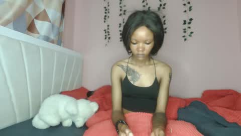 Snapshot of messyluna chatting on April 2026 08:20:01 AM meggy and bree online show from April 2026 08:20:01 AM