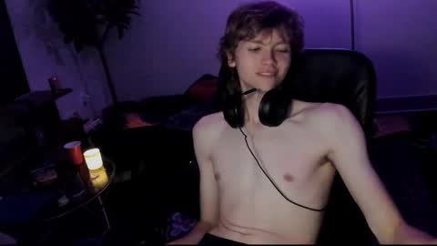 metalhedzoomer online show from September 2025 01:10:01 AM