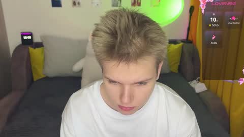 Arthur online show from February 2026 09:02:02 PM