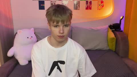 Arthur online show from April 2026 09:39:33 PM