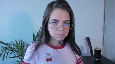 Snapshot of meurief chatting on May 2026 11:48:02 AM Meurif online show from May 2026 11:48:02 AM